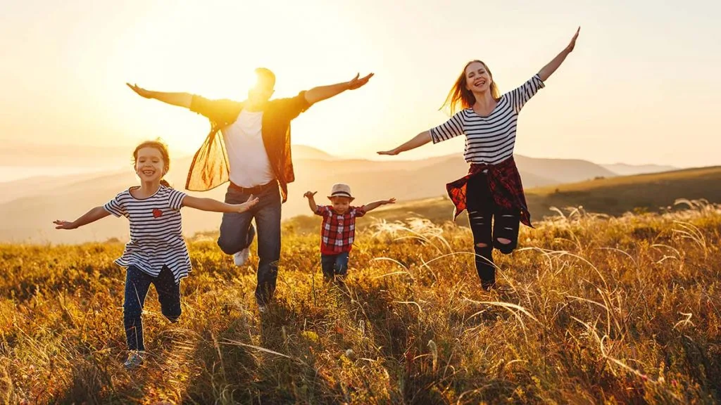 Medellin for Expat Families: A Comprehensive Guide for Moving your Family -